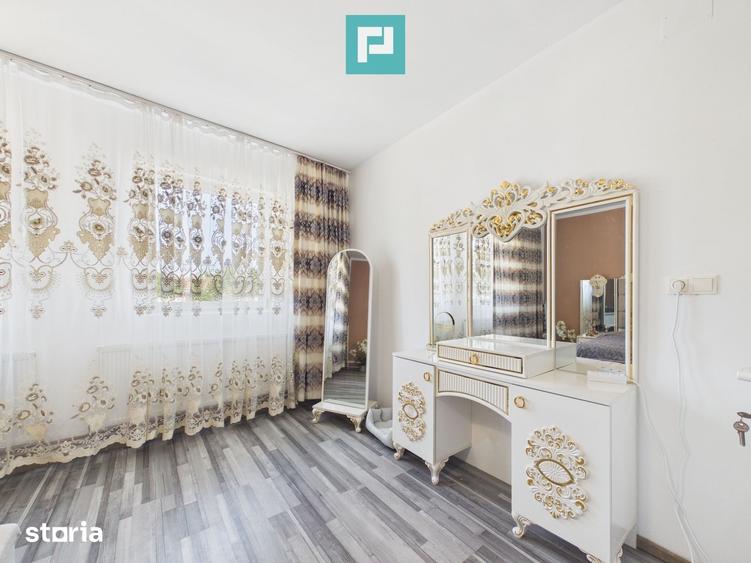 Casă cu 5 camere cu Teren 1932 Mp în Mișca