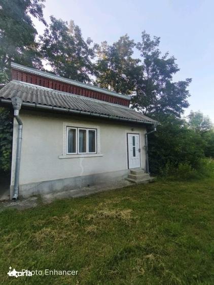 Casă cu 2 camere cu Teren 3500 Mp în Bălcăuți