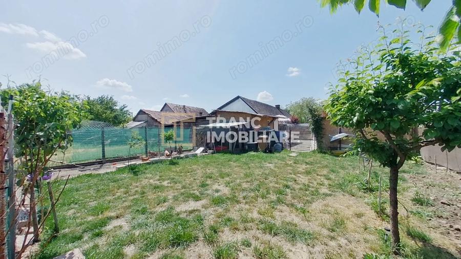 Casă cu 2 camere cu Teren 583 Mp în Nord