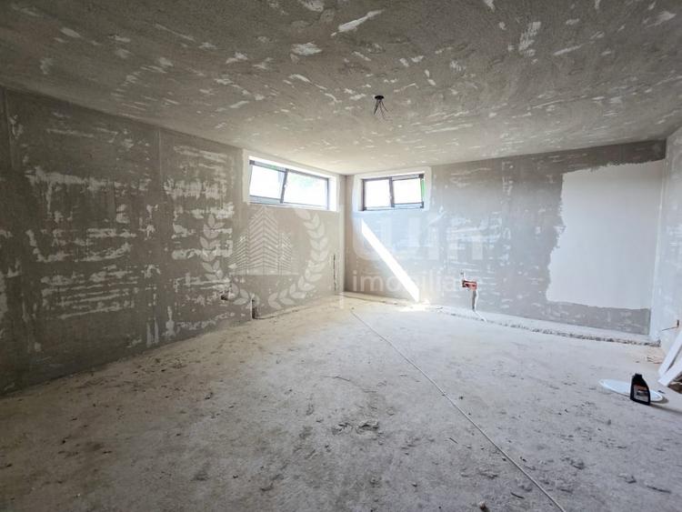 Duplex cu 5 camere cu Canalizare în Dâmbul Rotund