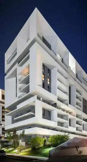 Apartament cu 3 camere semidecomandat în Pipera