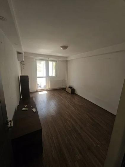 Apartament cu 2 camere semidecomandat în Drumul Taberei