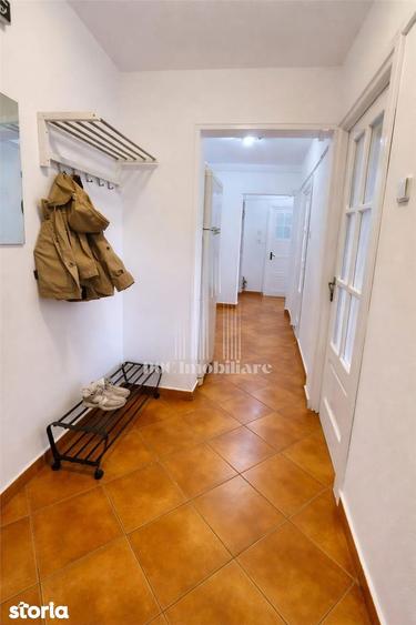 Apartament cu 3 camere decomandat, mobilat în Tineretului