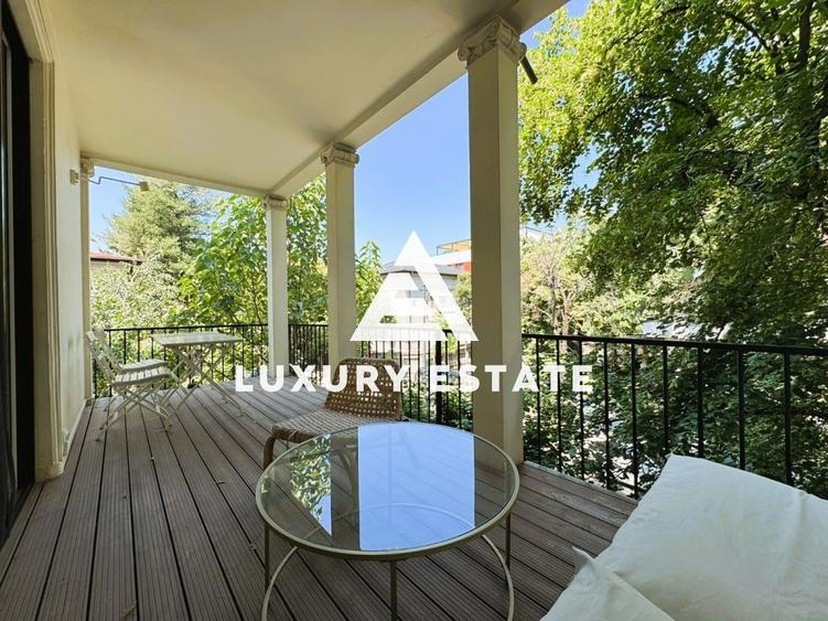 Apartament cu 3 camere semidecomandat în Capitale