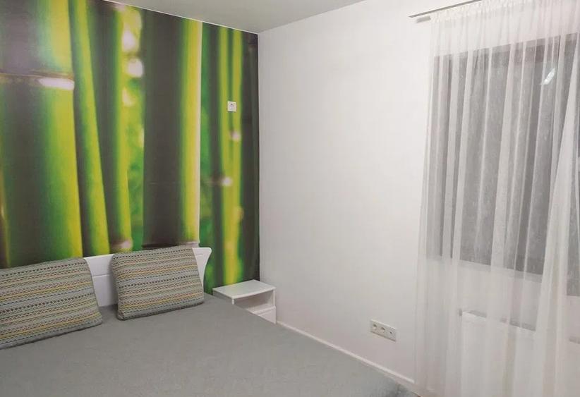 Apartament cu 2 camere semidecomandat, mobilat în Armeneasca