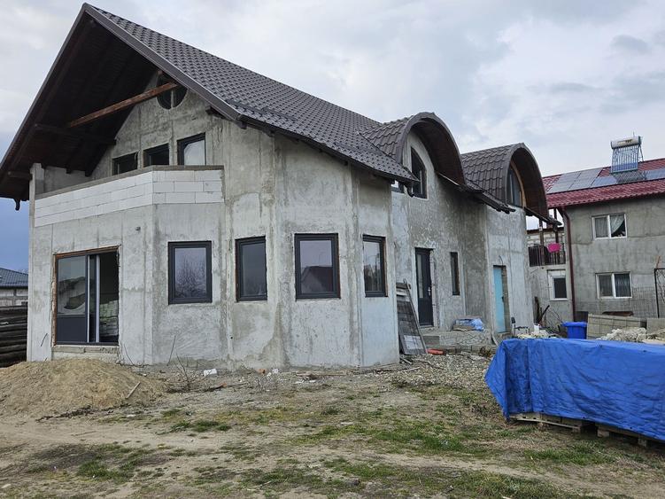 Casa de vanzare in Mitoc - 1