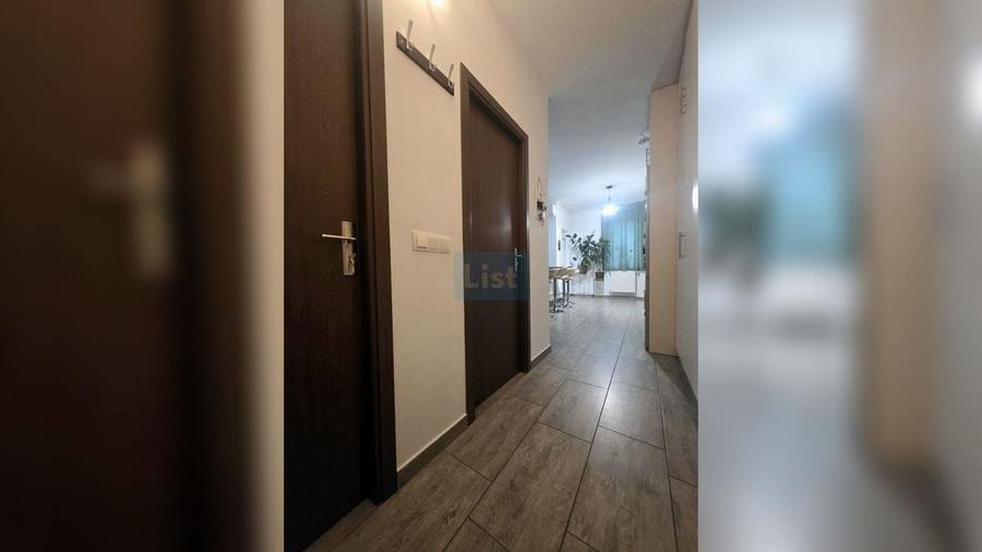 Apartament cu 3 camere semidecomandat, mobilat în Florești