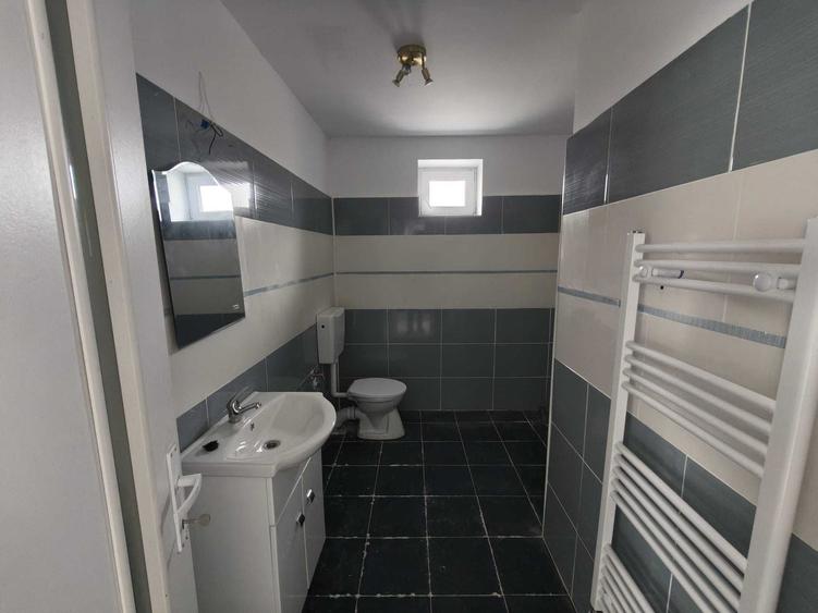 Casă cu 4 camere în Lăpuș