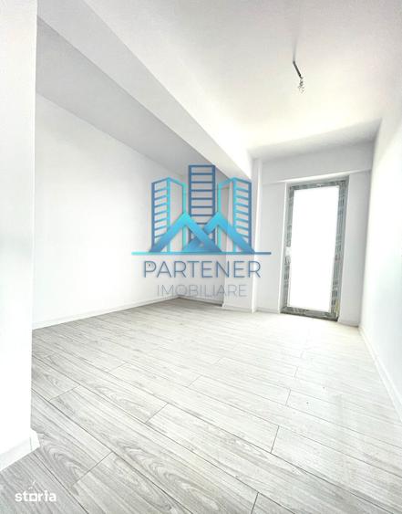 Apartament cu 3 camere decomandat în Valea Lupului