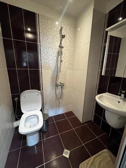 Garsonieră decomandată în Gorjului