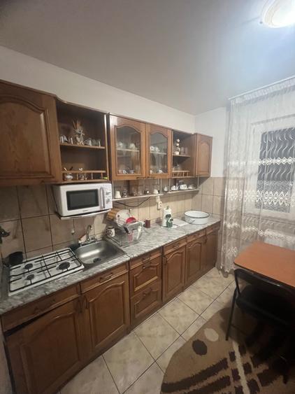 Garsonieră decomandată în Cet
