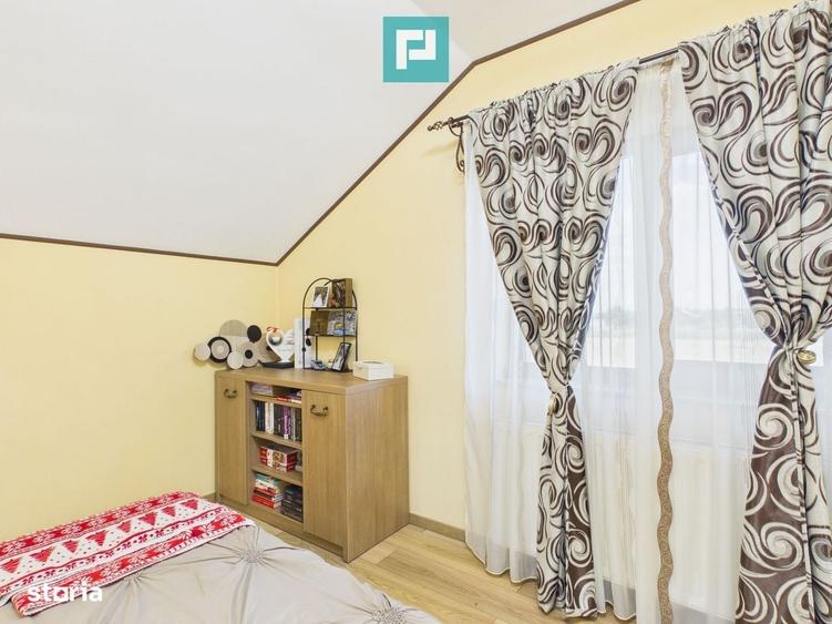 Casă cu 4 camere în Șiria