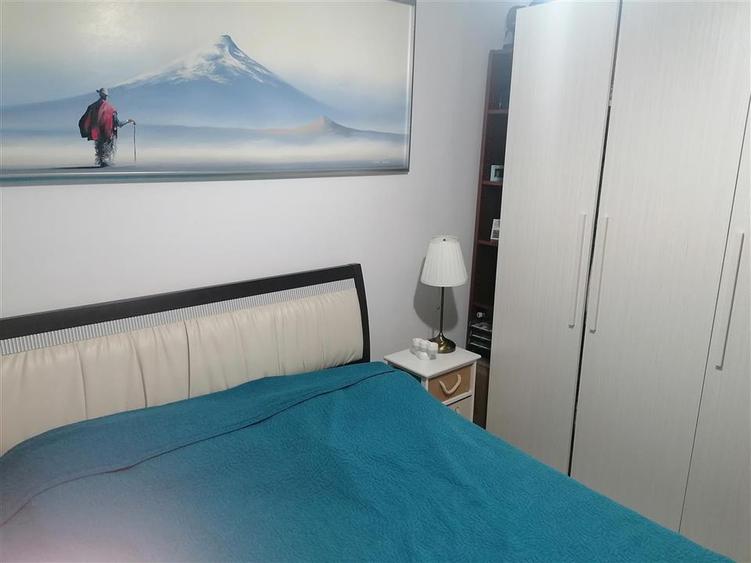 Apartament cu 4 camere decomandat în Soarelui