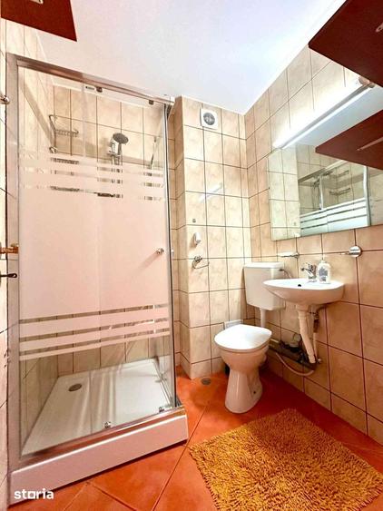 Apartament cu 3 camere decomandat în Gară