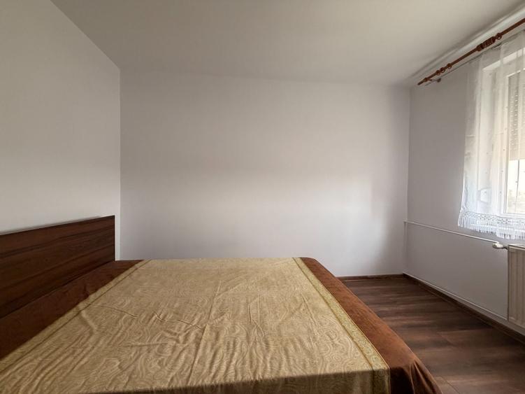 Apartament cu 3 camere în Crângași