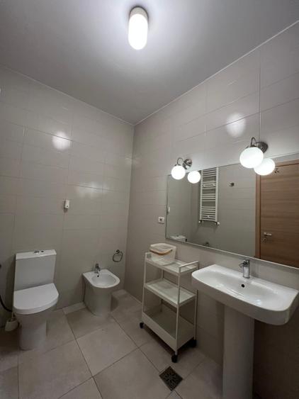 Apartament cu 3 camere decomandat în Floreasca