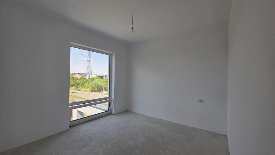 Duplex cu 5 camere cu Canalizare în Dumbrăvița