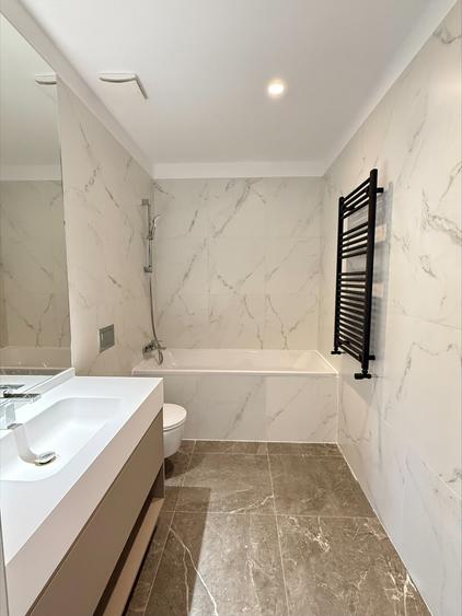 Apartament cu 3 camere semidecomandat în Cotroceni