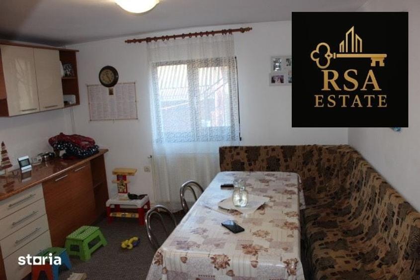 Casă cu 4 camere cu Teren 2804 Mp în Pietrari