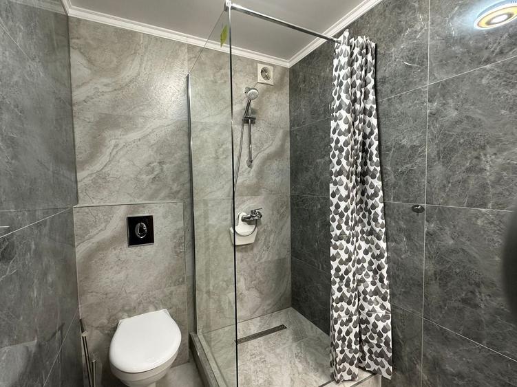 Apartament cu 2 camere decomandat, mobilat în Delfinariu