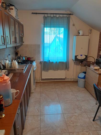 Casă cu 3 camere în Central