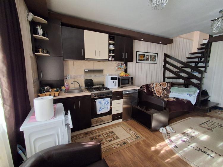 Apartament cu 2 camere decomandat, mobilat în Nicolina