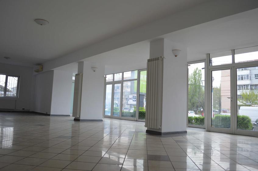 Spațiu comercial, de 50 mp, în Calea București