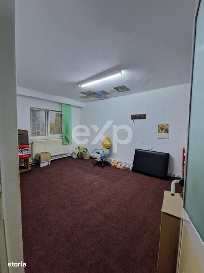 Apartament cu 4 camere decomandat în Micro 12