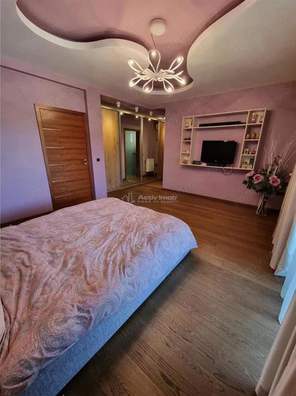 Casă cu Teren 1659 Mp în Central