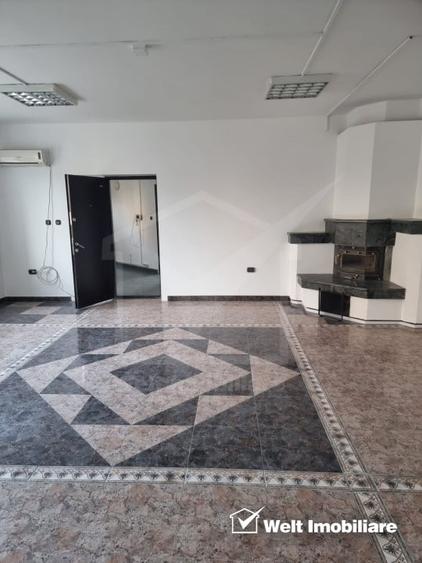 Casă individuală cu 14 camere cu Canalizare în Zorilor