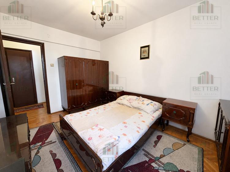Apartament cu 3 camere semidecomandat în Titan