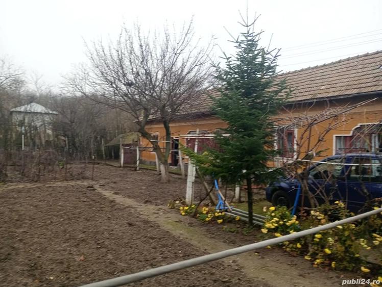 Casă cu 6 camere cu Teren 940 Mp în Păuleasca