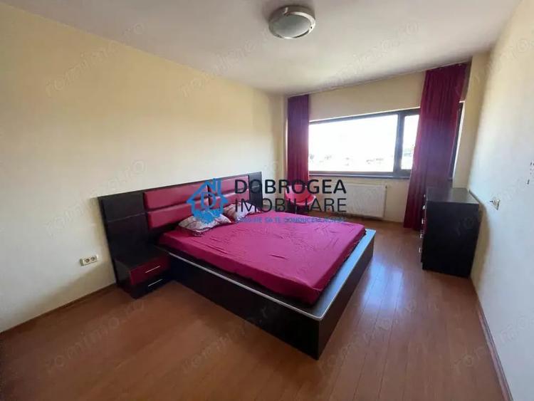 Apartament cu 3 camere decomandat în Păcii