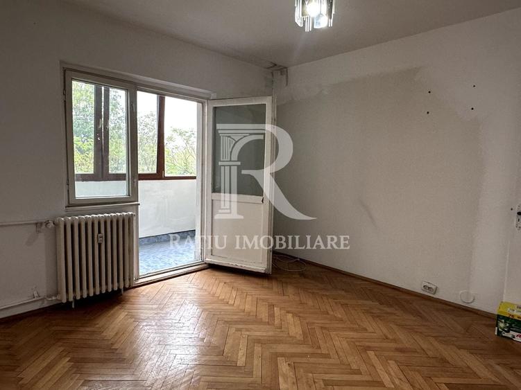 Apartament cu 3 camere decomandat în Lotus