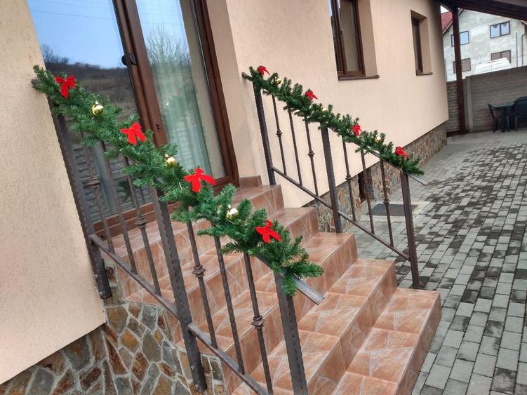 Casă individuală cu 5 camere cu Canalizare în Șura Mare
