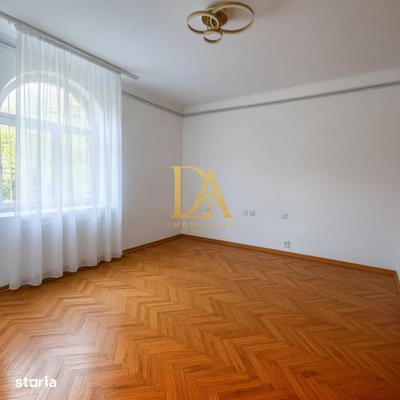 Spațiu comercial, de 120 mp, în Centrul Civic