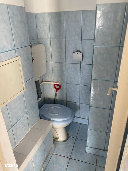 Apartament cu 3 camere semidecomandat în Central
