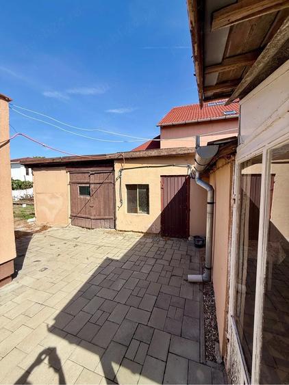 Casă cu 5 camere cu Teren 720 Mp în Central