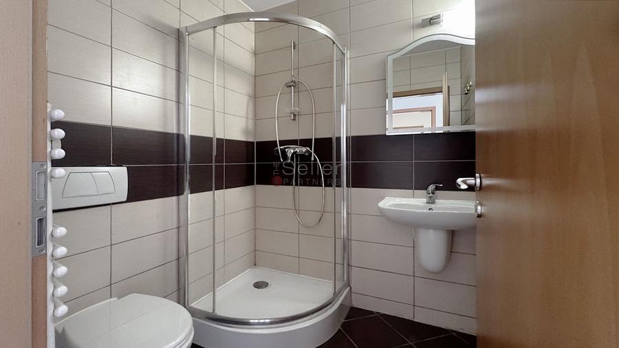 Apartament cu 3 camere decomandat în Avantgarden