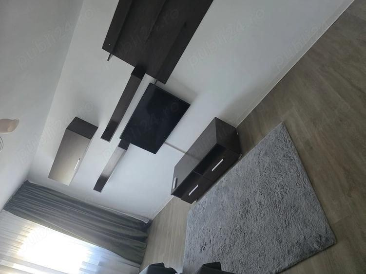 Apartament cu 3 camere decomandat în 9 Mai