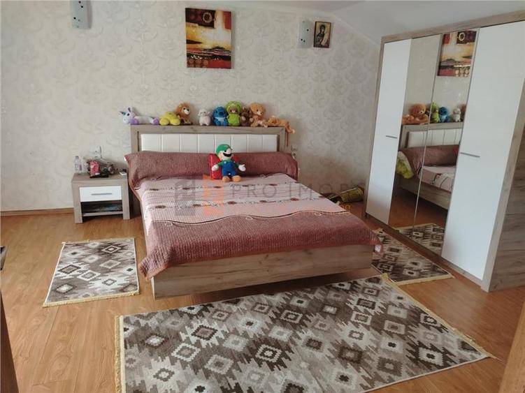 Casă individuală cu 3 camere cu Canalizare în Smeeni