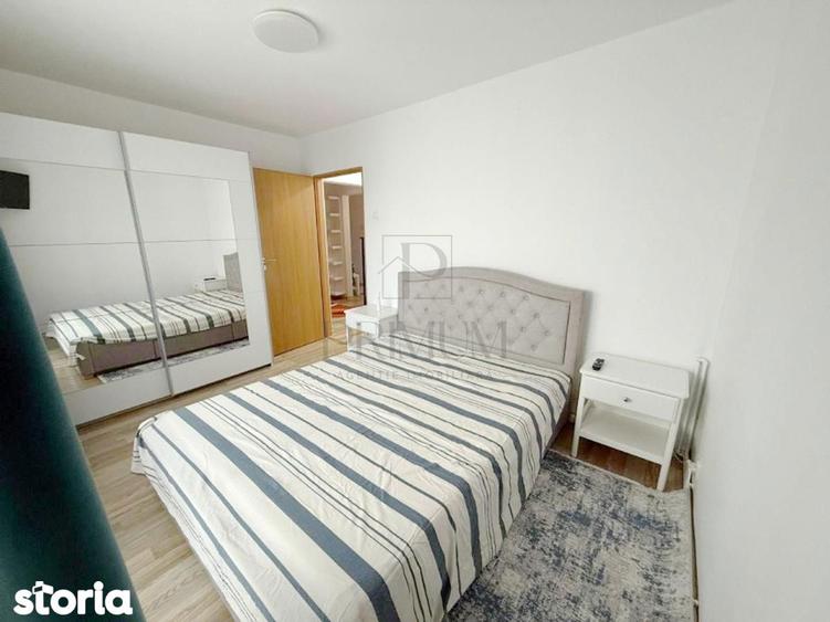 Apartament cu 4 camere decomandat, mobilat în Est