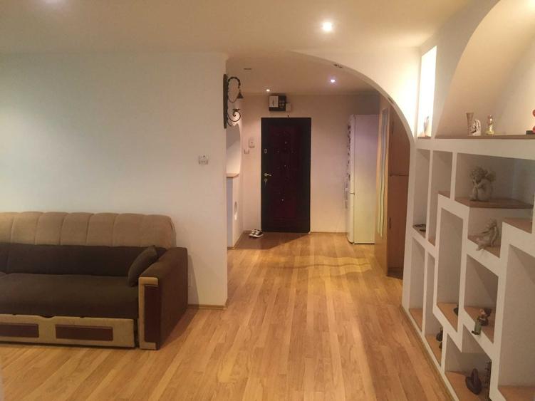 Apartament cu 2 camere semidecomandat în Exterior Vest