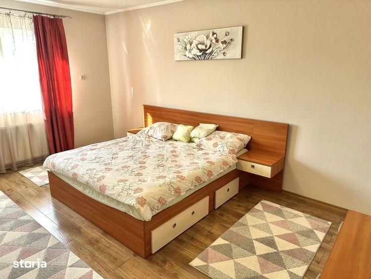 Casă cu 4 camere cu Canalizare în Central