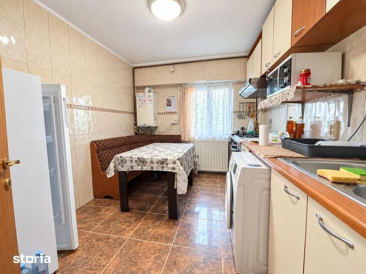 Apartament cu 3 camere decomandat în Tomis III