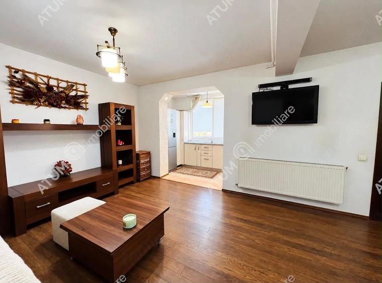 Apartament cu 3 camere decomandat în Central