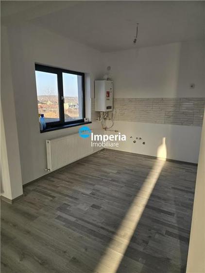 Casă individuală cu 3 camere cu Canalizare în Bucium