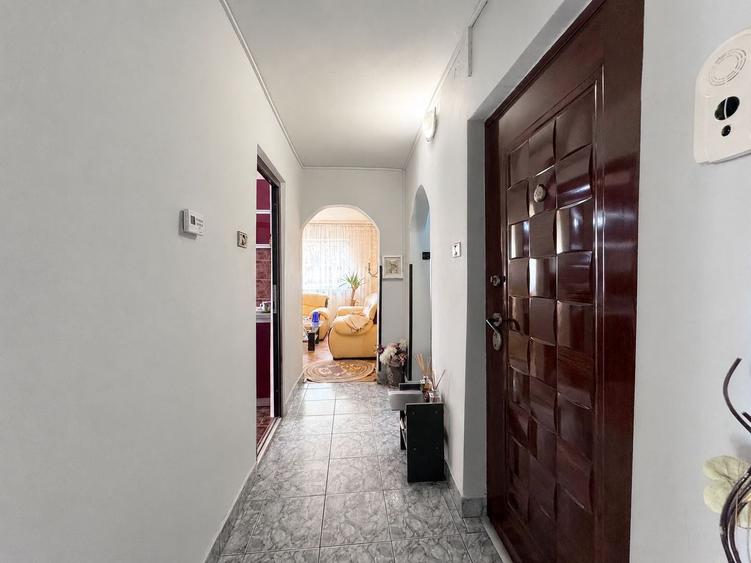 Apartament cu 4 camere decomandat în Mărăști