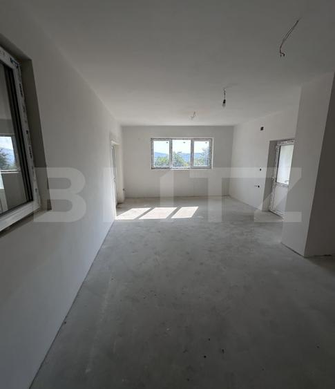 Casă individuală cu 9 camere cu Teren 500 Mp în Gherla