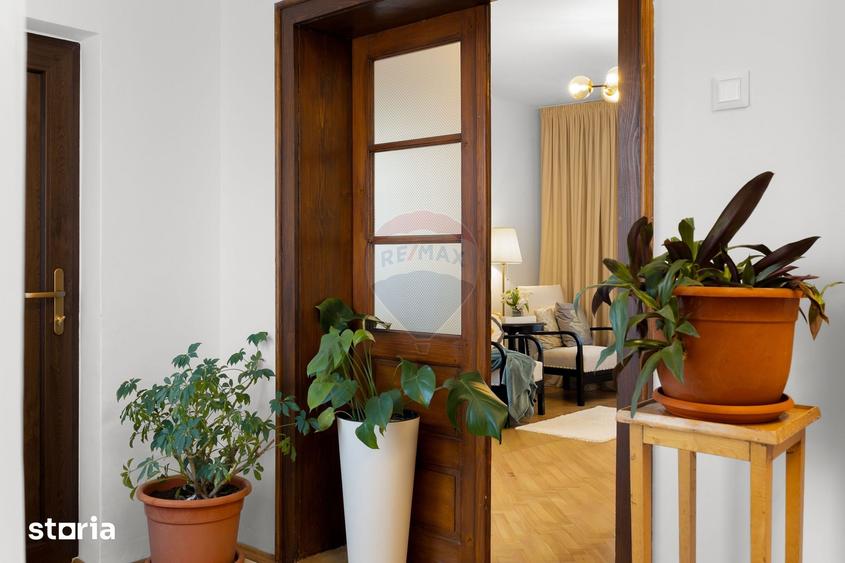 Casă cu 5 camere cu Teren 1085 Mp în Aradul Nou